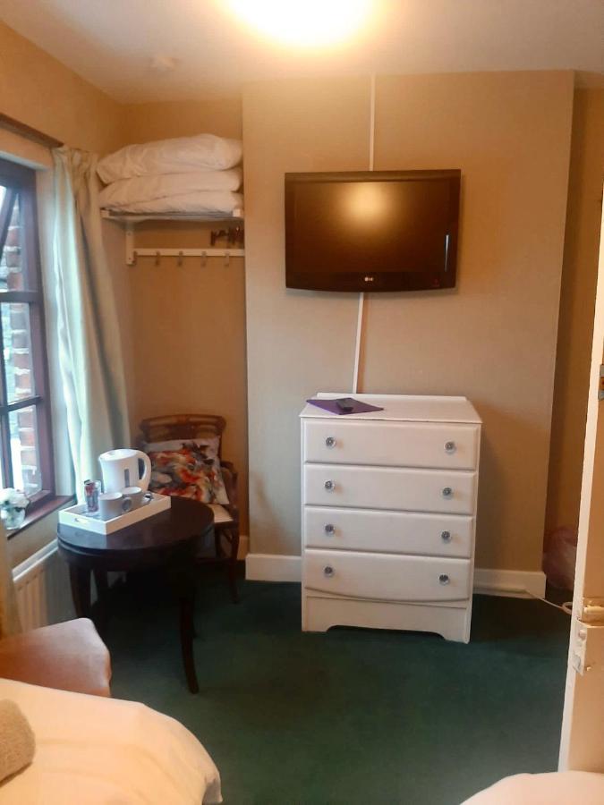 Railway Bar Apartment Poyntzpass Экстерьер фото